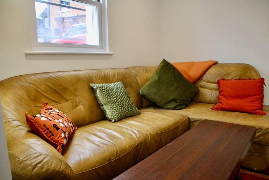 Vernon Place Town Centre, Vernon 3-bed With Parking, 1a Vernon Court 2-bed With Parking, 1b No Parking, Off The High Street Next To Sandford Park * Cheltenham