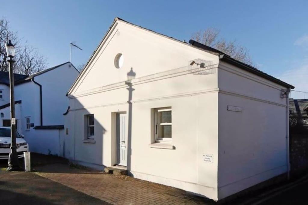 Vernon Place Town Centre, Vernon 3-bed With Parking, 1a Vernon Court 2-bed With Parking, 1b No Parking, Off The High Street Next To Sandford Park Cheltenham